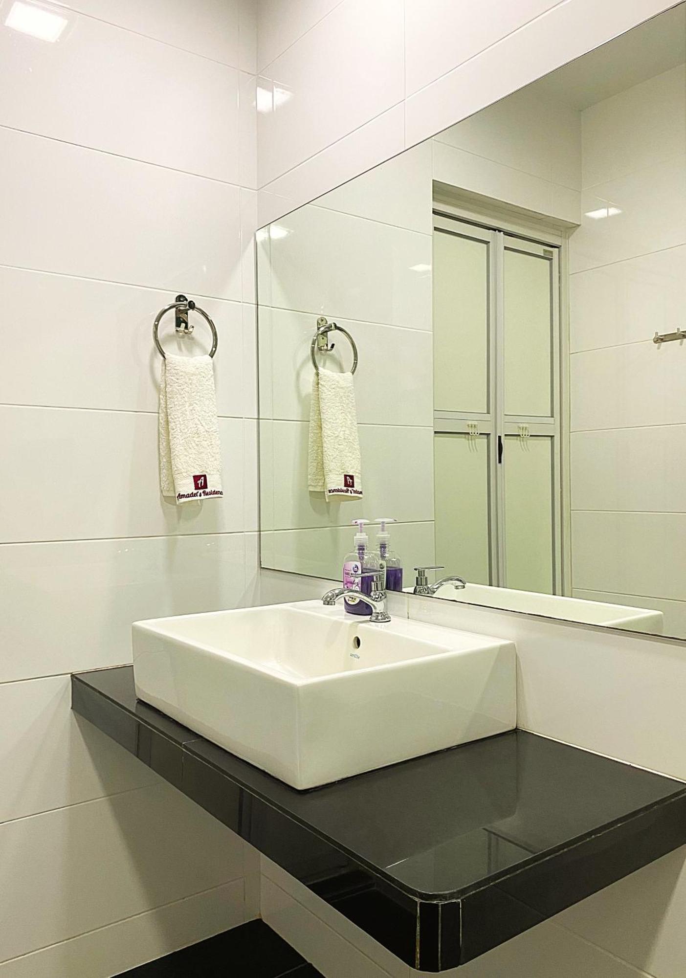 Amadel Residence 爱媄德民宿 14 Malacca Esterno foto